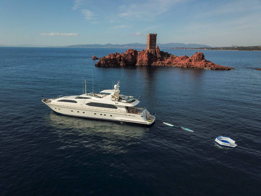 Luxury Charter Yacht Luisamay: A True Pleasure To Sail On